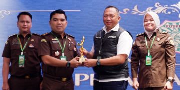 Juara Terbaik III PIP,Kasi Penkum Kejati Sumut Terima Penghargaan dari Kapuspenkum Kejagung,  -Kejati Jatim Juara I dan Kejati Jambi Juara II