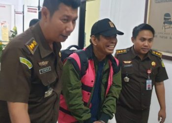 Mantan Rektor UINSU Prof Sarn, Diamankan Kejari Medan