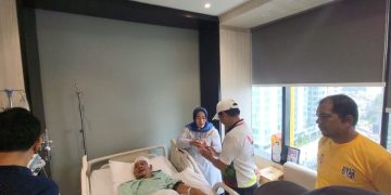 Jenguk Ketua Pewarta, Usai Operasi Pendarahan Otak, Pj Gubsu Hassanudin: Jurnalis Jaga Kesehatan