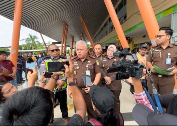 Kajati Papua Barat Harli Siregar : Tim Tabur Berhasil Amankan 5 Terpidana Perikanan Status DPO