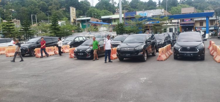 Pelabuhan Ajibata Padat Kendaraan, Jadwal Penyeberangan 2 KMP Ditambah