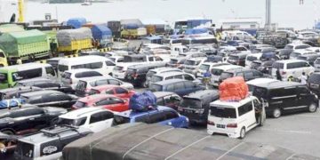 Mudik, Ratusan Mobil Tertahan di Tol Trans Sumatra Lampung