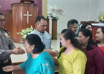 Membangun Hubungan dengan Masyarakat, Kapolrestabes Medan Ibadah Minggu di GBKP