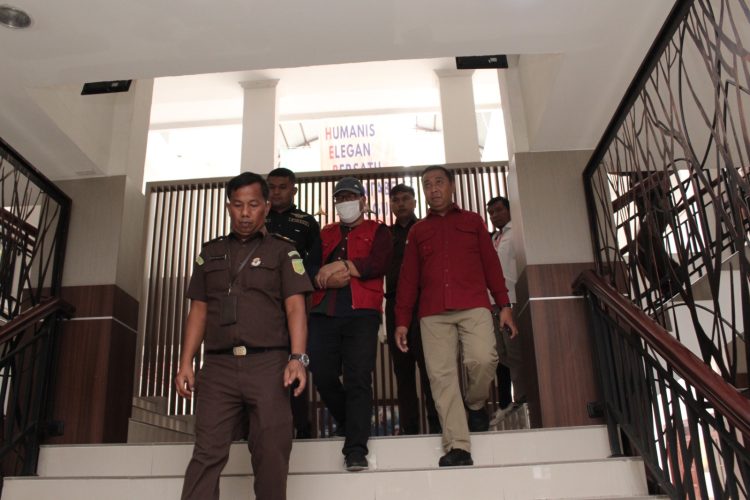 Terkait Pembukaan Hutan, Mantan Camat Harian, Samosir Ditahan Jaksa