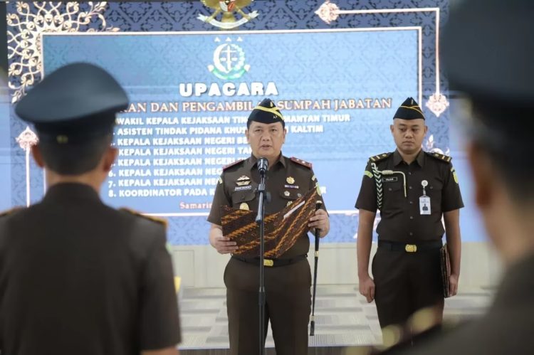 Victor Antonius Sidabutar SH MH, dari Wakajati Bengkulu Dilantik jadi Wakajati Kaltim