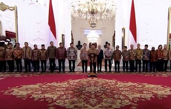 Presiden Prabowo Umumkan 53 Menteri Kabinet Merah Putih, Kompak Kemeja Coklat