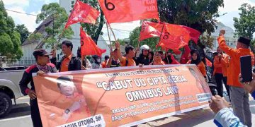 Massa Mengaku Warga Biru-biru Demo di BBWSS II Menuntut Ganti Rugi Berkeadilan