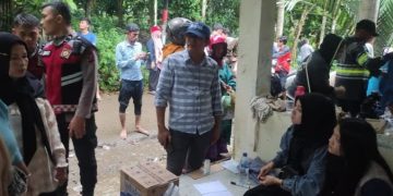 Anggota DPD RI Pdt Penrad Siagian Kunjungi Lokasi Banjir di Patumbak, Bawa Bantuan Kemensos 