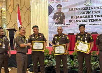 Kejari Kendari Raih Penghargaan Sejumlah Bidang pada Rakerda Kejati Sultra 2024