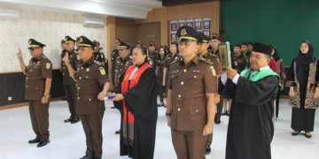 Kajari Madina Muhammad Iqbal SH MH Lantik Kasubbagbin, Kasi Pidsus dan Kasi Intel 