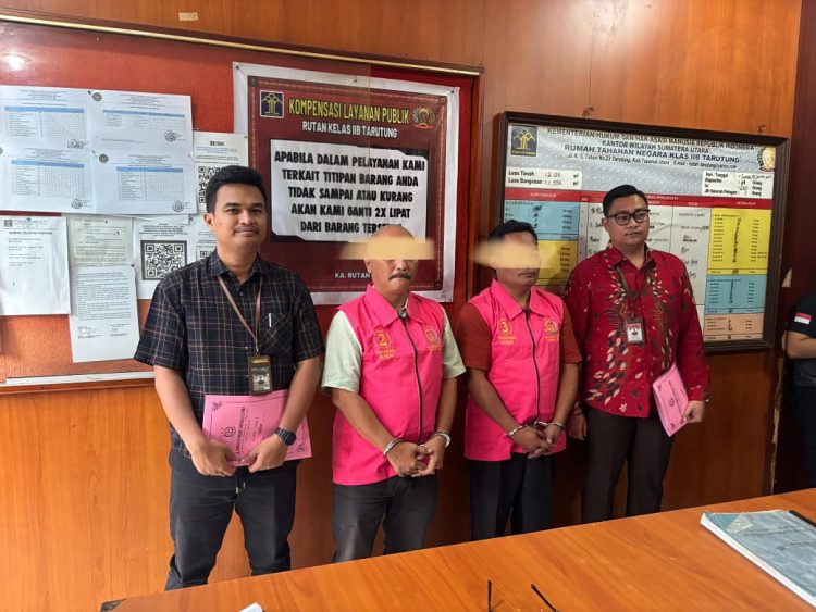 Kejari Taput Tahan 2 Tersangka Korupsi, Mantan Kadis Kominfo dan PPK