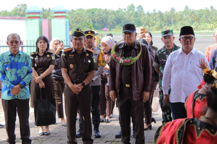 Kajati Sumut Kunker ke Nias, Kajari Parada Situmorang : Semoga Memotivasi untuk Mewujudkan WBK 2025