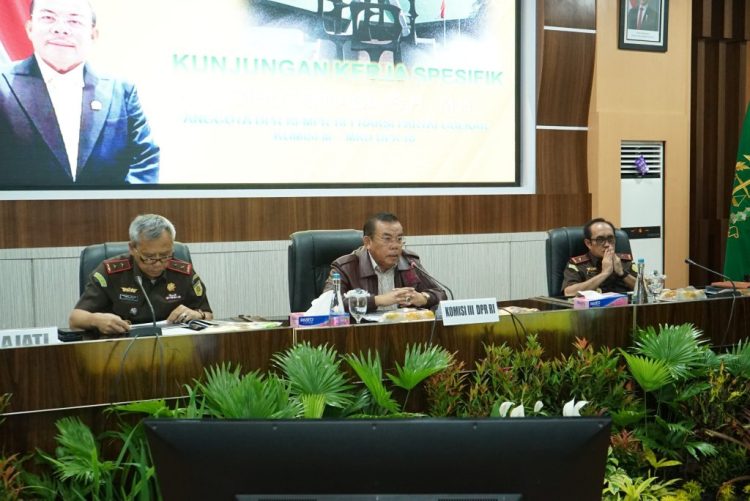 Anggota DPR RI Komisi 3 Mangihut Sinaga Kunker ke Kejati Sumut, Tampung Masukan Terkait RUU KUHAP untuk Penguatan Kejaksaan