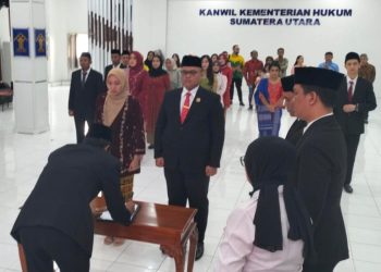Kakanwil Kemenkum Sumut Lantik Notaris Baru di Sumut, Diantaranya Barita Raja Simarsoit SH MKn