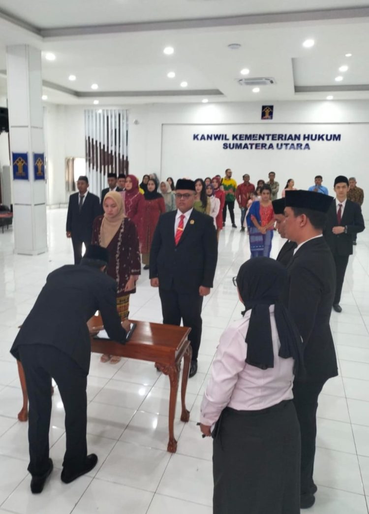 Kakanwil Kemenkum Sumut Lantik Notaris Baru di Sumut, Diantaranya Barita Raja Simarsoit SH MKn