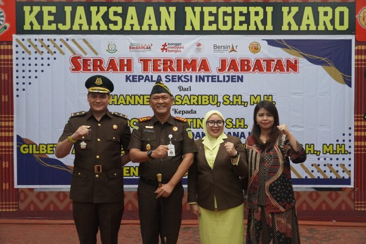 Dilantik, Dr Reinhard Harve Sembiring Kasi Pidsus, dan Dona Martinus Sebayang SH Kasi Intel Kejari Karo