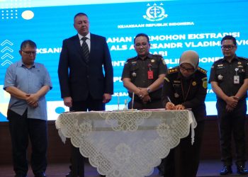 Plt JAM-Bin Kejagung R Narendra Jatna, Pimpin Proses Penyerahan Ekstradisi ke Pemerintah Federasi Rusia