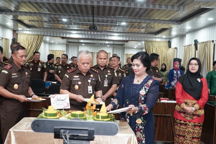 Peringati Hari Bhakti Adhyaksa Ke-65, Kajati Sumut Dr Harli Siregar : Jangan Rusak Nama Baik Kejaksaan