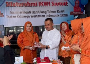 Peringati HUT Ke 64, Ikatan Keluarga Wartawan Indonesia (IKWI) Sumut Santuni Anak Yatim