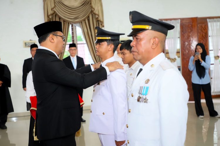 Lantik Puluhan Pejabat Eselon II dan IV di  Deliserdang, Bupati: Jangan Ada Lagi Pungli