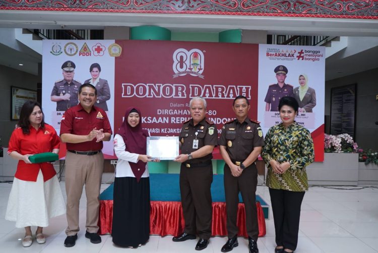 Peringati Harlah Kejaksaan Ke 80, Kejati Sumut Gelar Baksos dengan Kegiatan Donor Darah