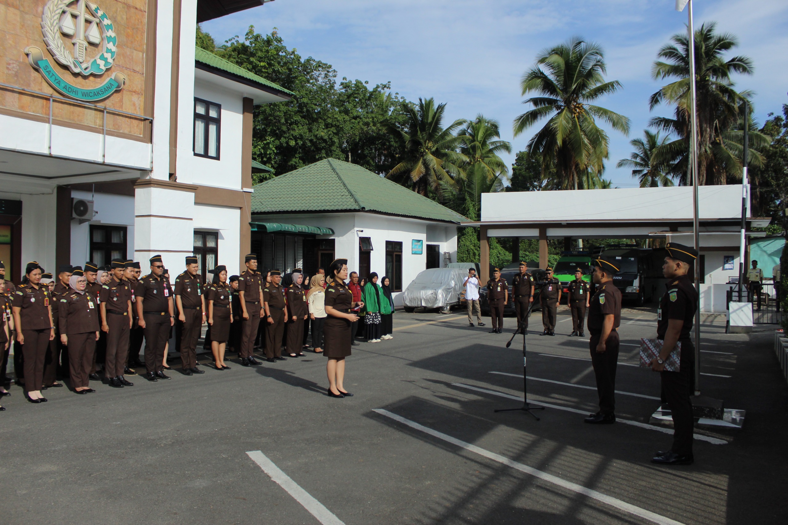 Apel Pagi Awal November 2025, Plt Kajari Madina Ajak Jajaran Komitmen Beri Pelayanan Terbaik