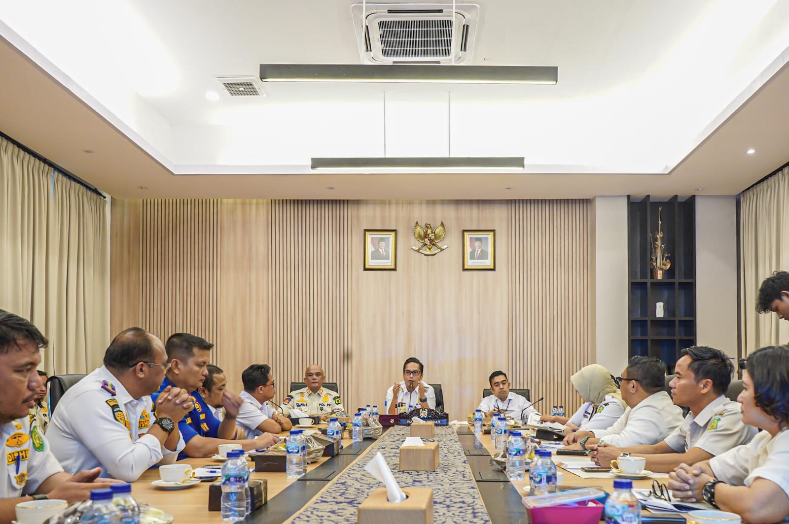 Rapat, Wali Kota Medan Kumpulkan Pimpin Perangkat Daerah : Perlu Sinergi  Penegakan Perda