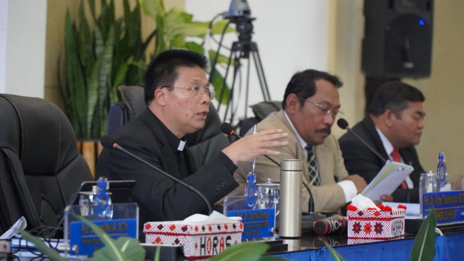 Rapat Praeses HKBP, Ephorus Paparkan Capaian Strategis, juga Persiapan HUT Ke-165 di GBK