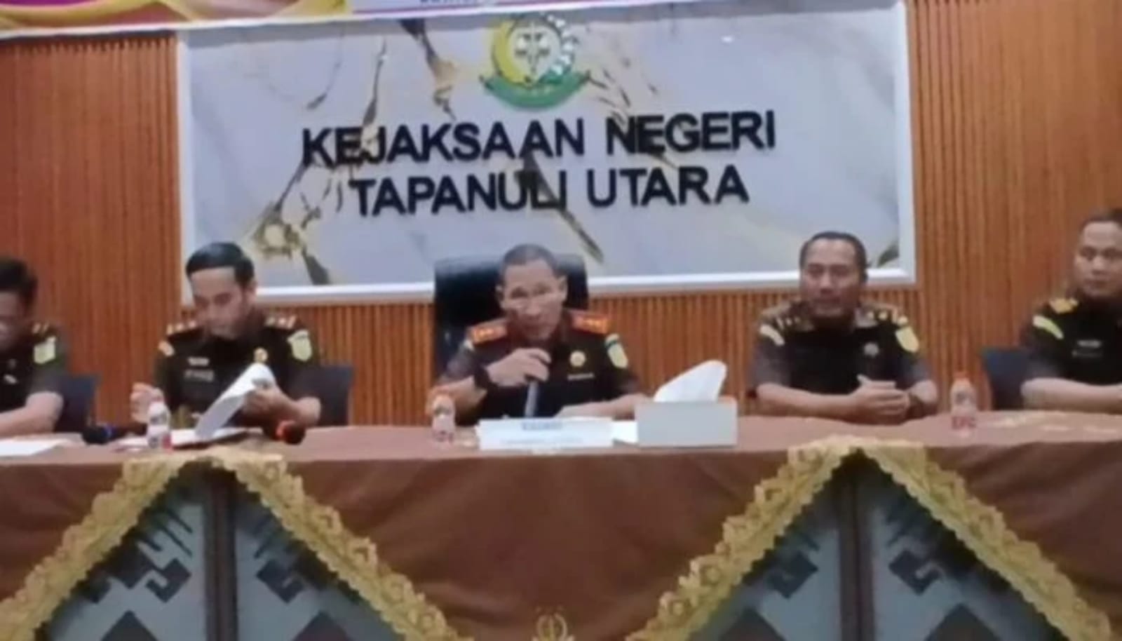Dugaan Korupsi Dana PEN, Kejari Taput Tahan Mantan Kadis Perkim Taput dan Rekanan