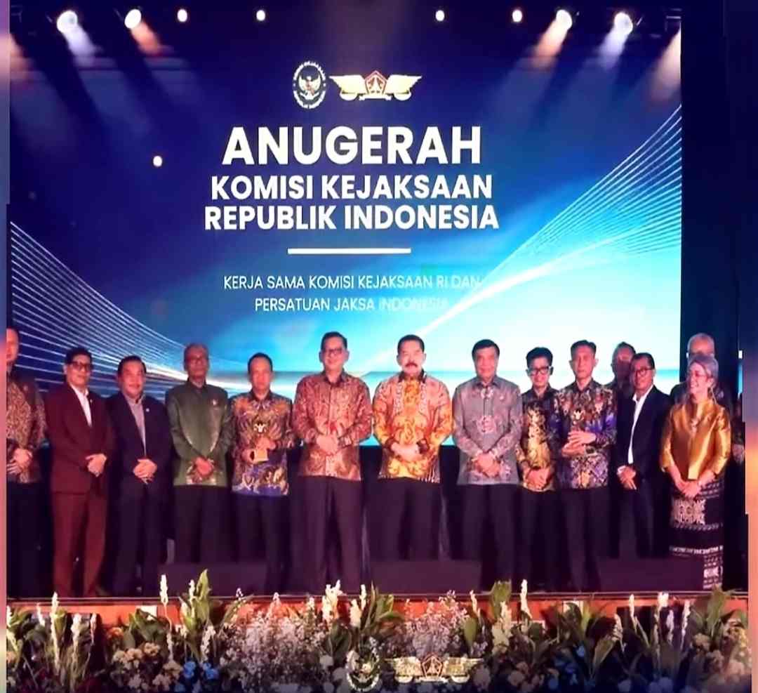 Kajati Sumut Terima Penghargaan dari Komjak RI, Sebagai Kejati Type A Berprestasi ke-II