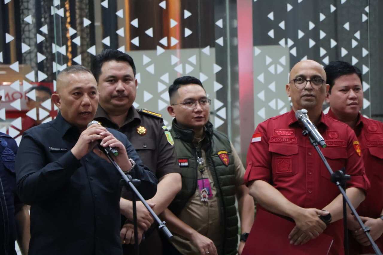 Kejagung Tahan Eks Kepala BGN dan 2 Wakilnya, Dugaan Korupsi Tata Kelola Makan Bergizi Gratis