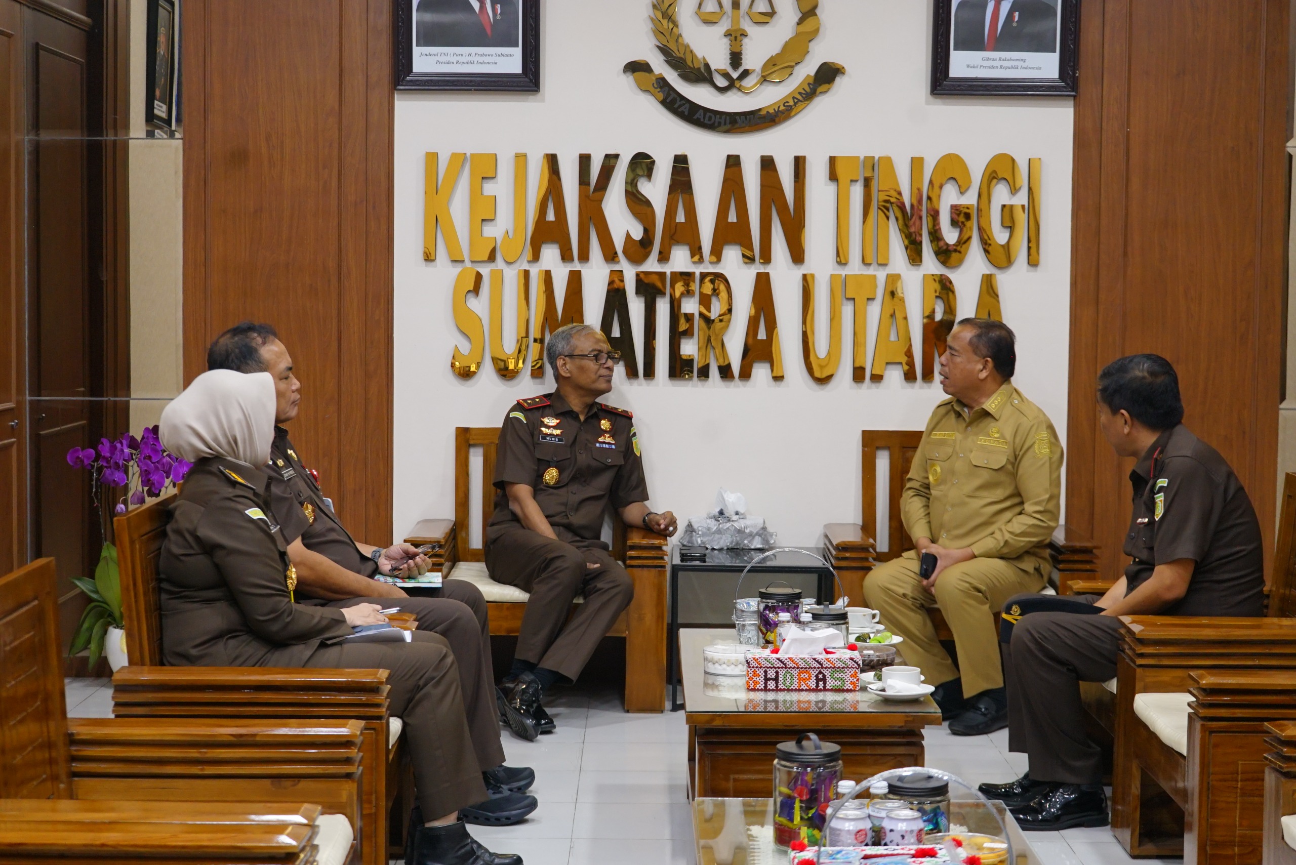 Perkuat Sinergi Pembangunan, Bupati Karo Brigjen Pol (Purn) dr Antonius Ginting Temui Kajati Sumut 
