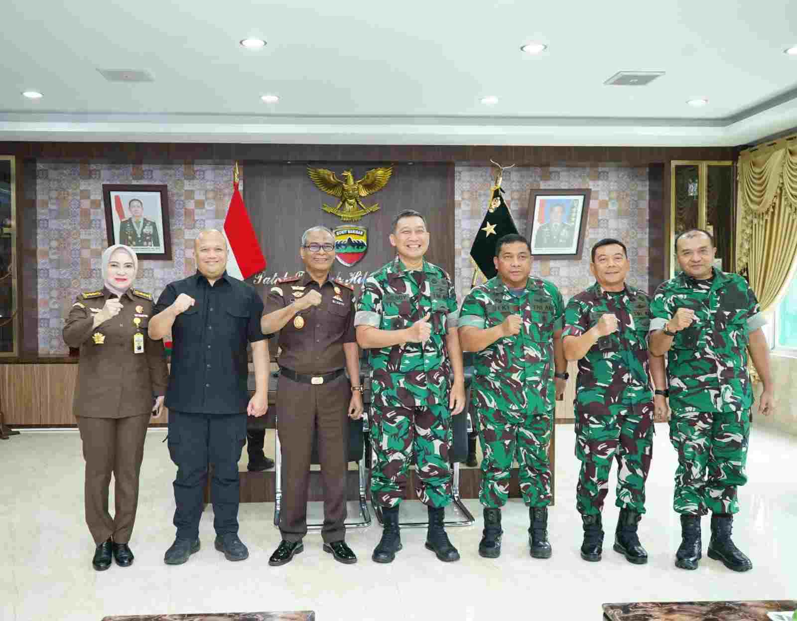 Kejati Sumut dan Kodam I/BB Pererat Silaturahmi dan Koordinasi Kelembagaan