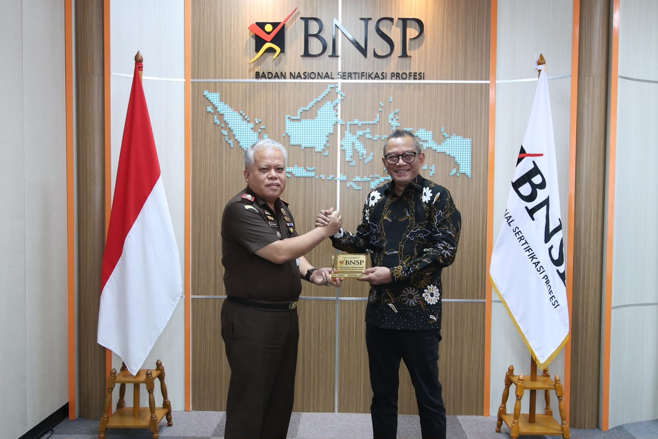 Perkuat Kompetensi Jaksa, Kabadiklat Kejaksaan RI Dr Harli Siregar Gandeng BNSP 