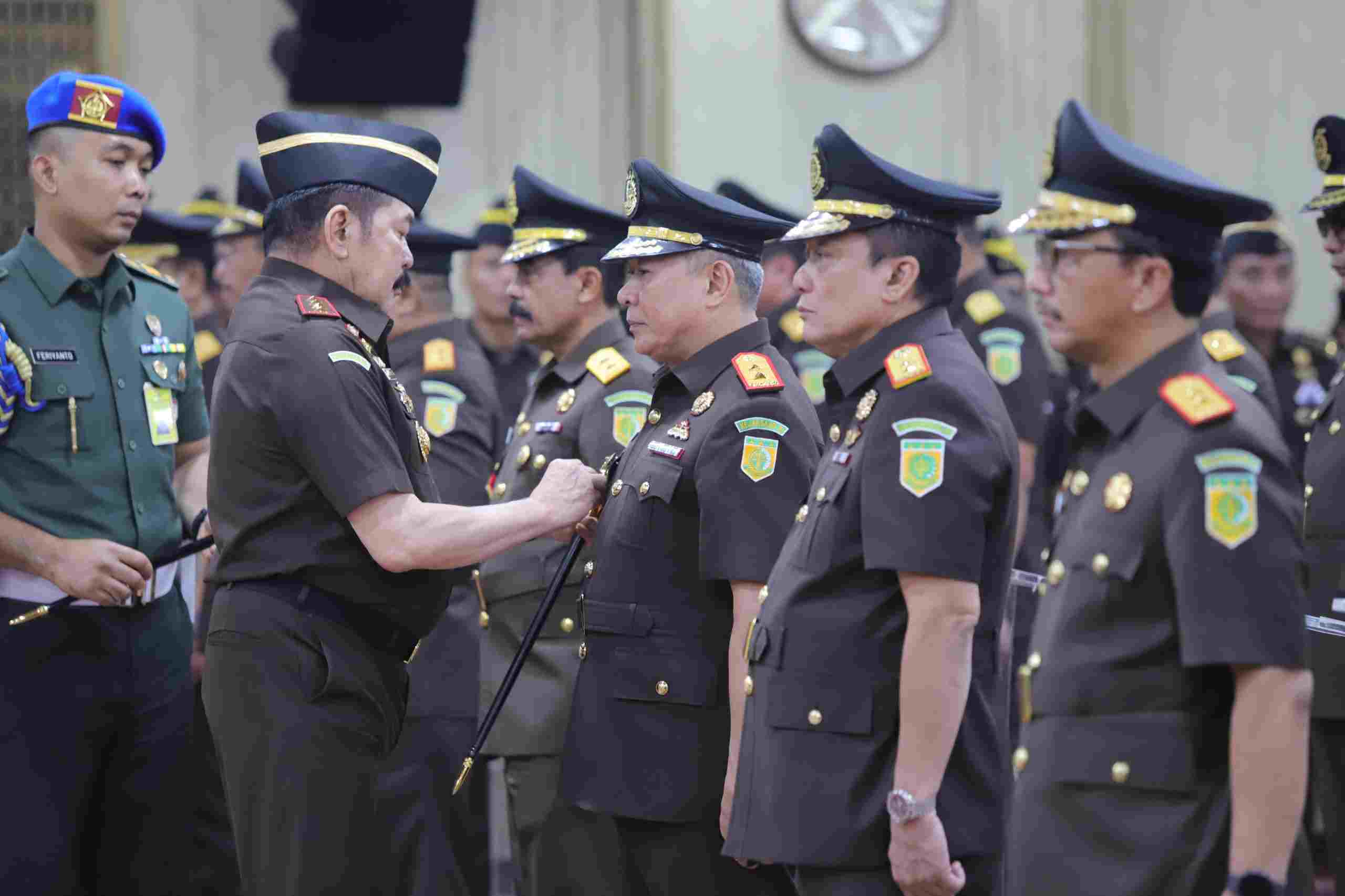 Jaksa Agung Lantik 34 Pejabat Eselon II, 6 Pernah Menjabat di Sumut Ini Daftarnya