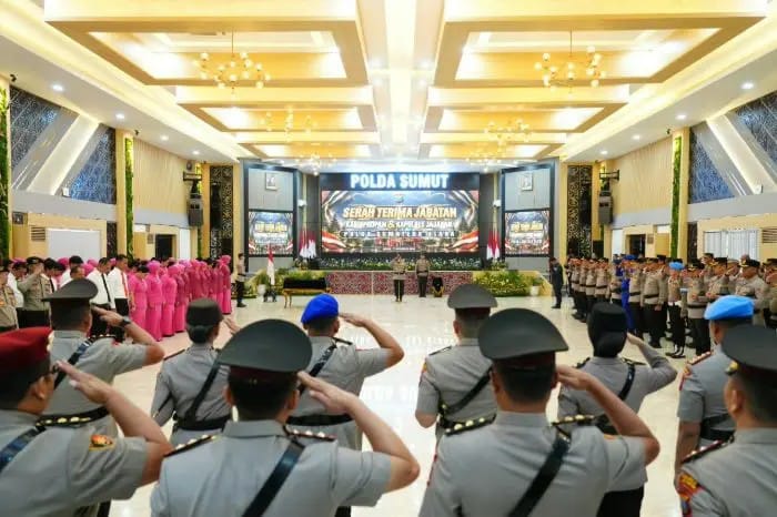 6 Kapolres dan 4 Pejabat Utama Polda Dilantik Kapolda Sumut 