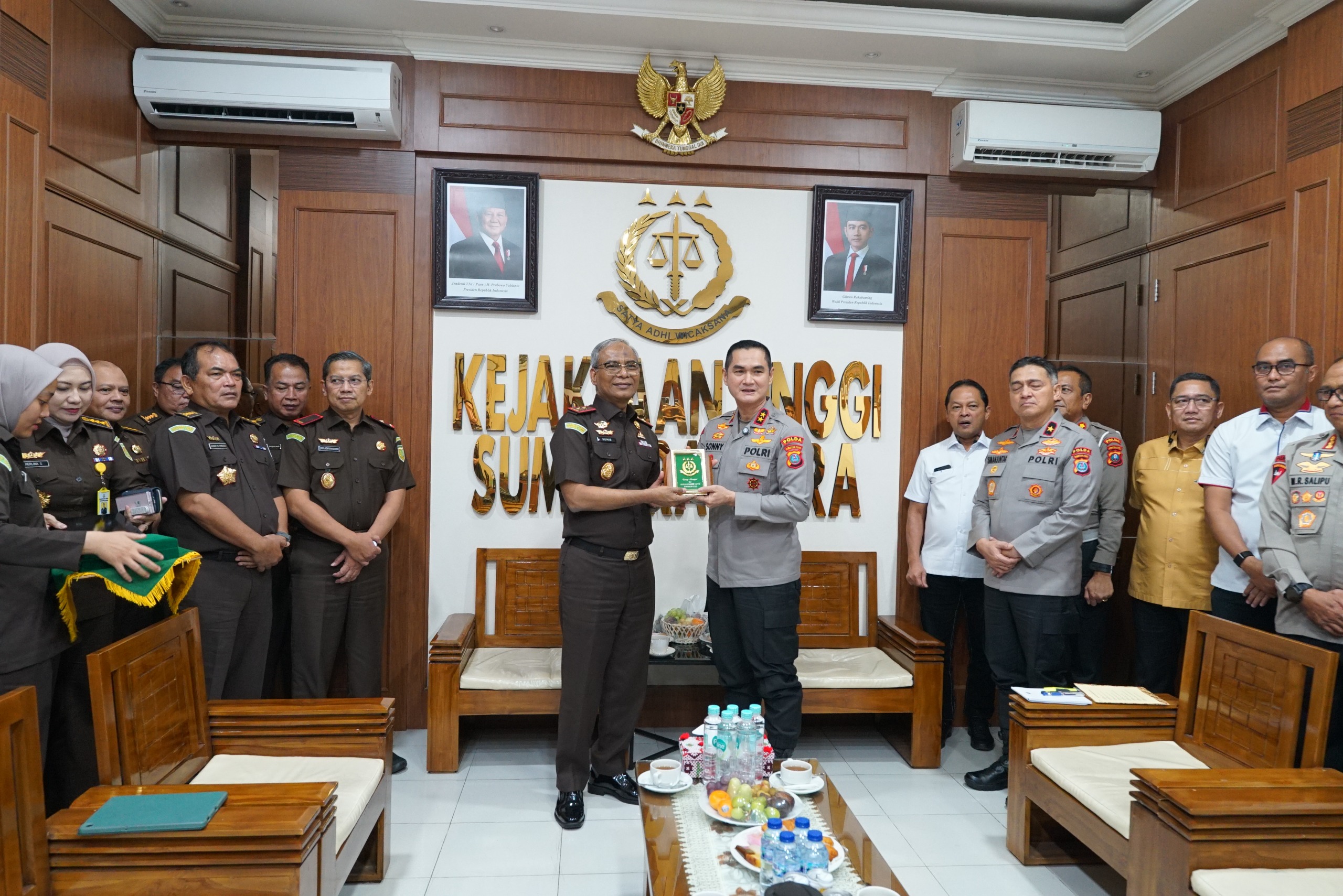 Kapolda Sumut yang Baru Irjen Pol Sony Irawan Bersama PJU Polda, Audensi ke Kejati Sumut